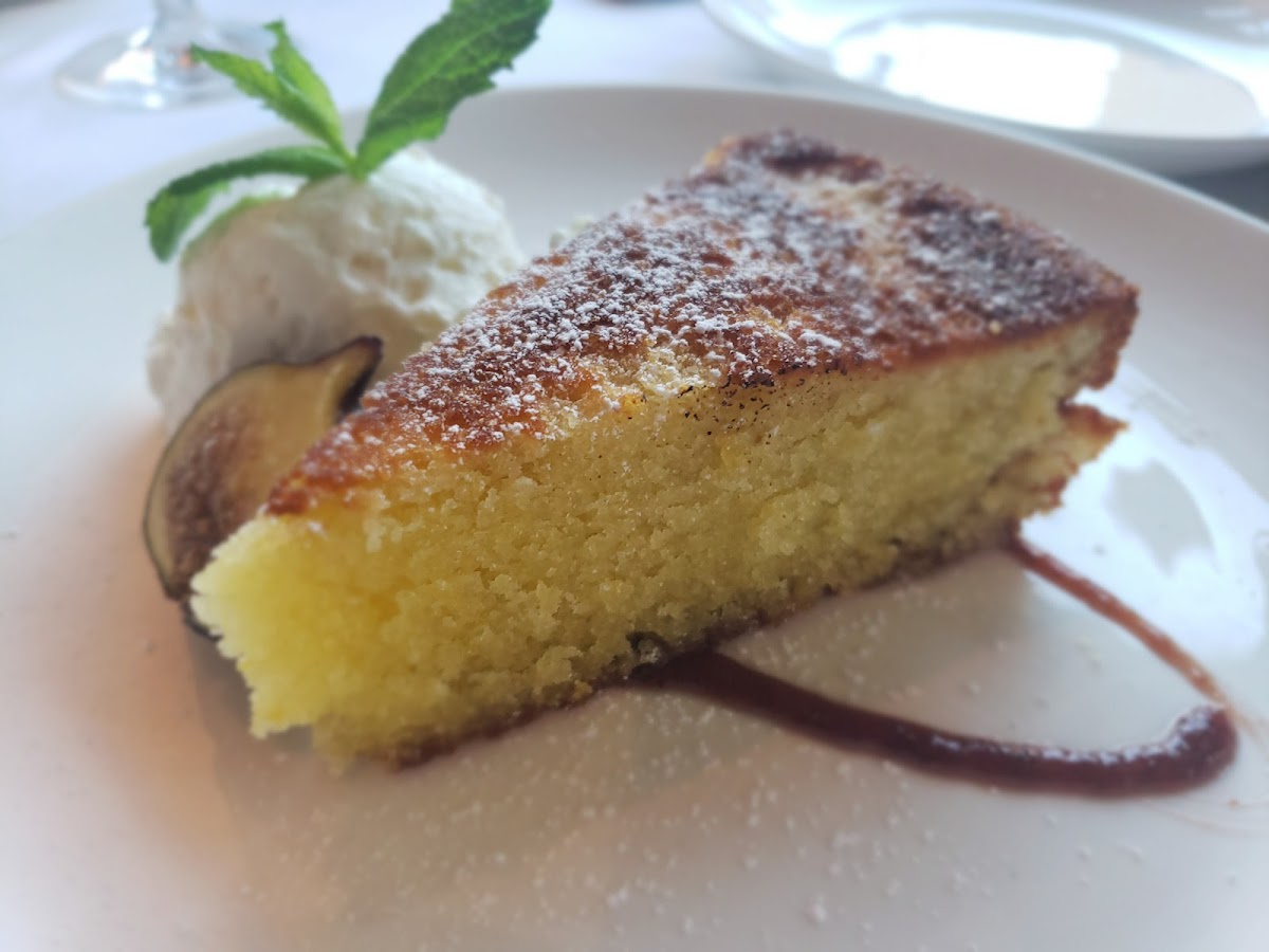 Avra Beverly Hills-10